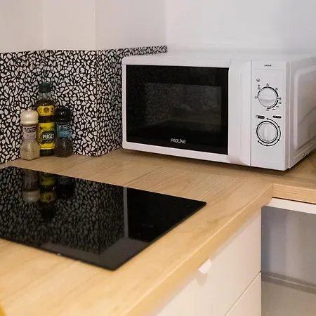 Apartment Stylish Tiny : Studio Confort Au Coeur De *
